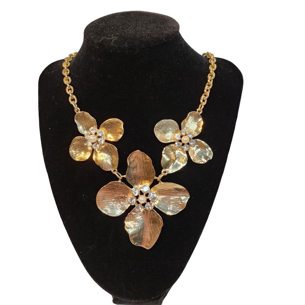 Gold Floral Statement Necklace Pearl & Clear Stone Accents NWT‎